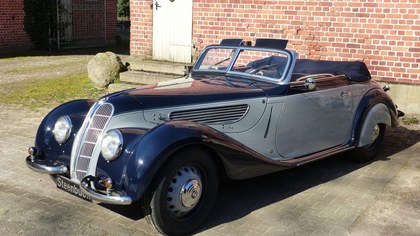 BMW 327 Convertible - a classic with wonderful charisma