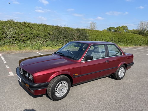 1991 BMW 320i