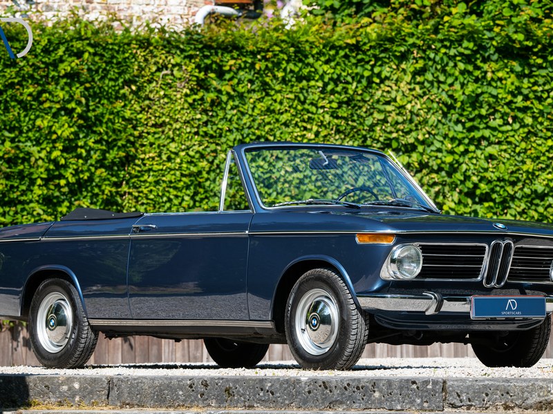 BMW 1600 Voll Cabrio | Very elegant color