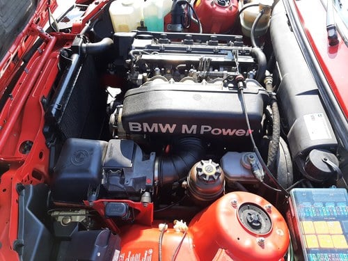1990 BMW M3 - 9