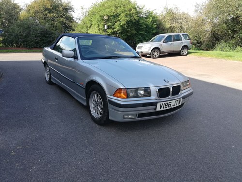 1999 BMW E36 318i Convertible