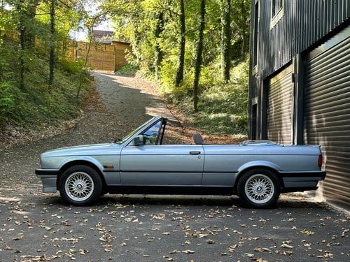 1992 BMW 320I Convertible