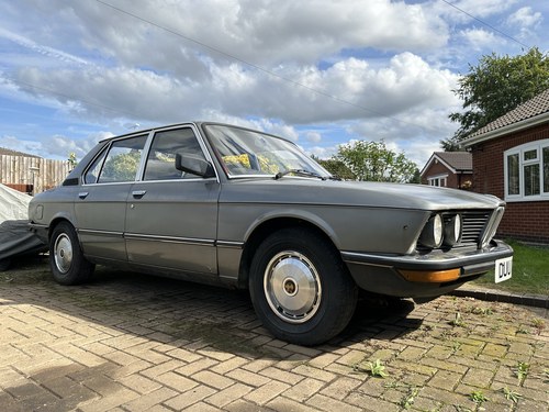 1979 BMW E12 520
