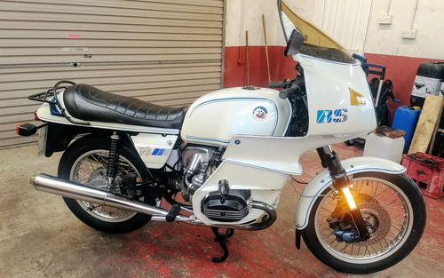 Early Iconic 1977 BMW R100RS (picture 1 of 17)