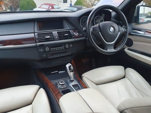 2011 BMW X5 - 8