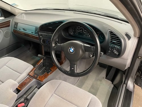 1992 BMW 3 Series - 9
