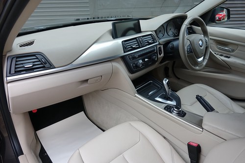 2013 BMW 3 Series - 9
