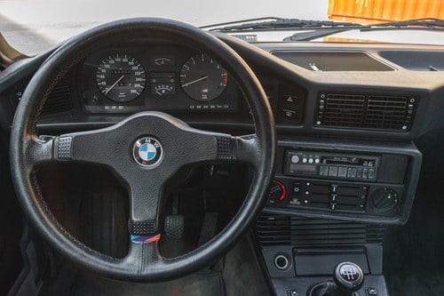 1987 BMW M5 - 9