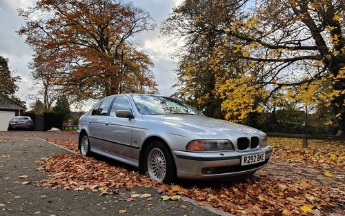 1998 BMW 5 Series E39 (1997-2003) 528i (picture 1 of 8)
