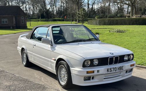1992 BMW 3 Series E30 (1984-1991) 325i (picture 1 of 40)
