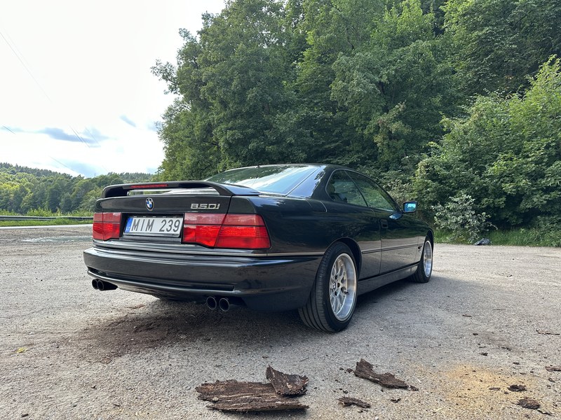 1990 BMW i8 - 4