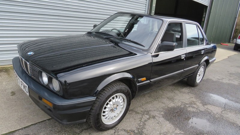1988 BMW 3 Series - 1