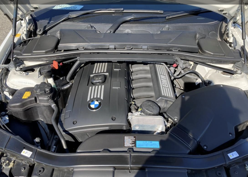 2011 BMW 3 Series - 9