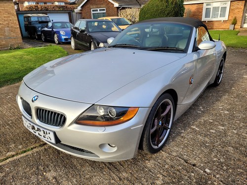 BMW Z4 2.5 MANUAL