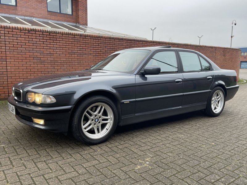 2000 BMW 7 Series - 7