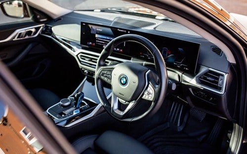 2022 BMW i4 - 6