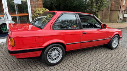 BMW E30 318iS COUPE (Just 65,000 miles from new)
