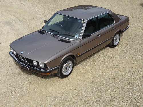 BMW E28 520i Auto: Time Warp Example/1 Previous Owner SOLD