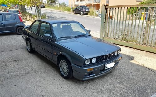 1988 BMW 3 Series E30 (1984-1991) 320i (picture 1 of 10)
