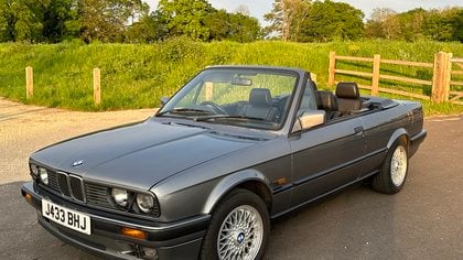 1991 BMW E30 320i Convertible