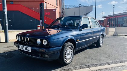 1990 BMW 3 Series E30 (1984-1991) 318i