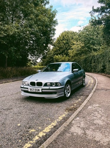 BMW 5 Series E39 (1997-2003) 528i