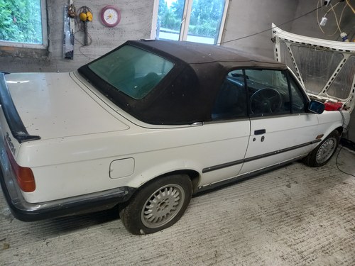 1988 BMW 3 Series E30 (1984-1991) 320i