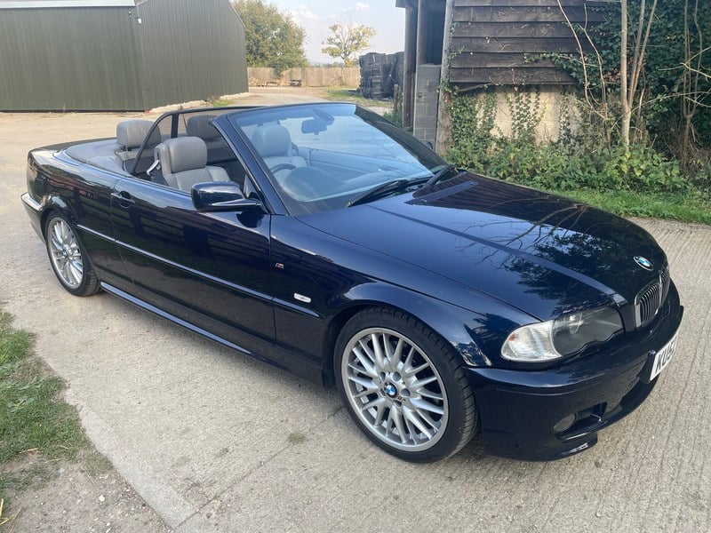 A STUNNING LOW MILEAGE, 1 OWNER 330CI SPORT CONVERTIBLE!