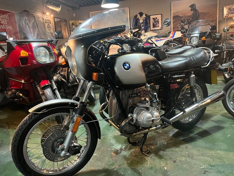 BMW R90S tribute.