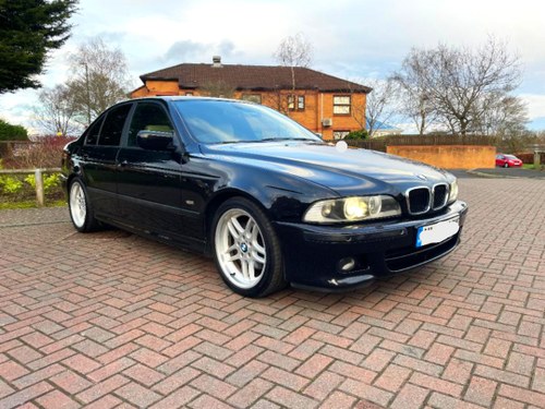 2003 BMW 5 Series E39 530i