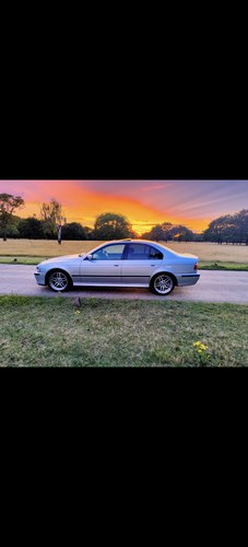 2001 BMW 5 Series E39 540i
