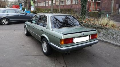 BMW 3 Series E30