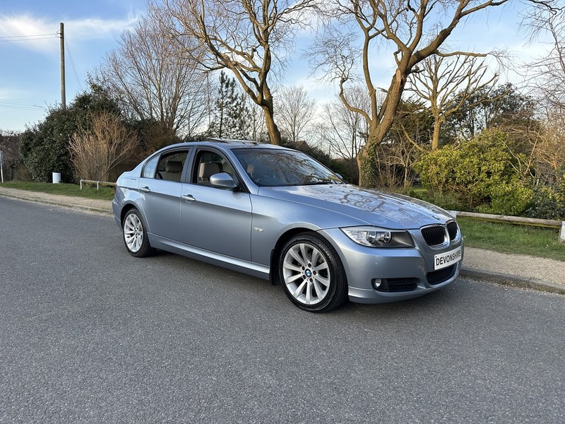 BMW 320i SE E90 Saloon Automatic ONLY 14800 MILES FROM NEW