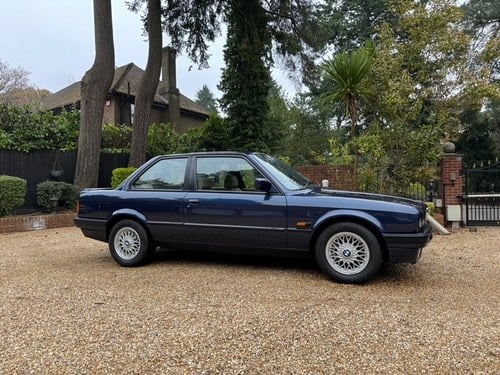 1990 BMW 3 Series E30 318is