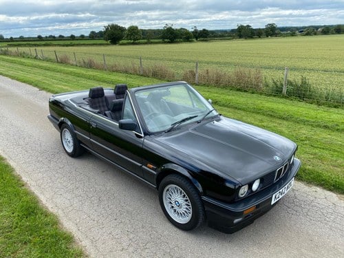 1993 BMW E30 318i Convertible - UK RHD LOW MILES (Final Edition) A vendre