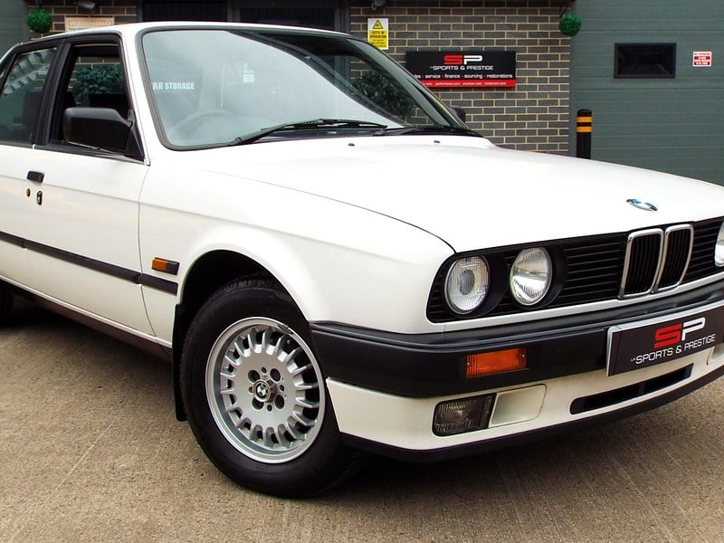 Rapid Classics: Eine Suche. Alle Oldtimer. 12 » Rapid Classics: Eine Suche. Alle Oldtimer. BMW 325i E30 Saloon Manual White Low Miles Collectors Choice