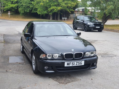 2001 BMW 5 Series E39 525i