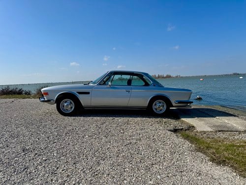 1975 Frame off restoration, 5 Speed and Air conditioning For Sale