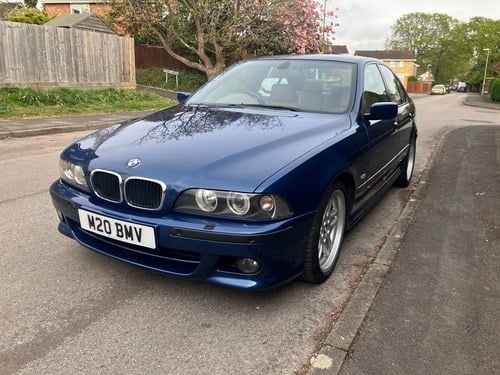2000 BMW 5 Series E39 530i