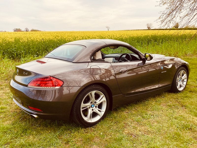 Rapid Classics: Eine Suche. Alle Oldtimer. 19 » Rapid Classics: Eine Suche. Alle Oldtimer. 2010 BMW Z4 E89 sDrive35i