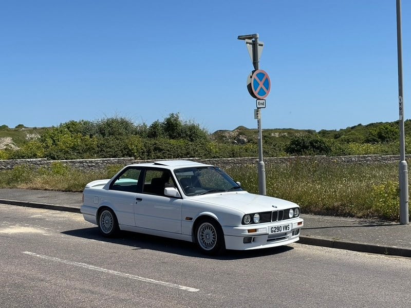 Rapid Classics: Eine Suche. Alle Oldtimer. 28 » Rapid Classics: Eine Suche. Alle Oldtimer. 1990 BMW 3 Series E30 325i Mtech 2 sport