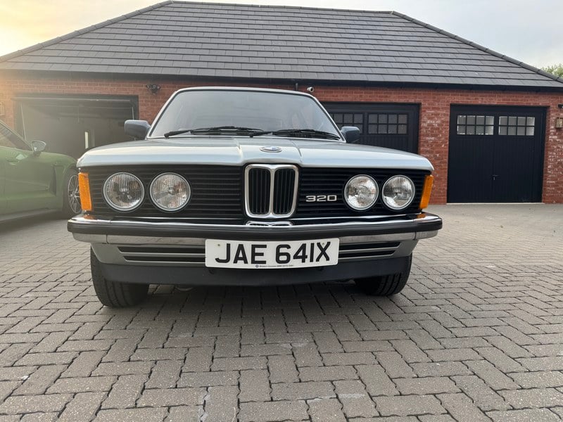 Rapid Classics: Eine Suche. Alle Oldtimer. 14 » Rapid Classics: Eine Suche. Alle Oldtimer. 1981 BMW 3 Series E21 320