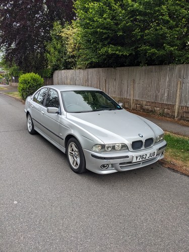 2001 BMW 5 Series E39 525i