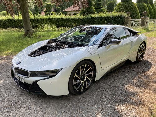 2015 BMW i8