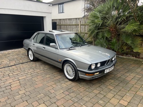 1987 BMW 5 Series E28 528i