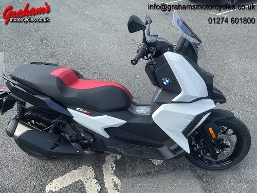 2019 BMW C400X