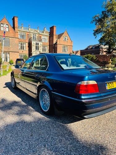 2001 BMW 7 Series E38 740i