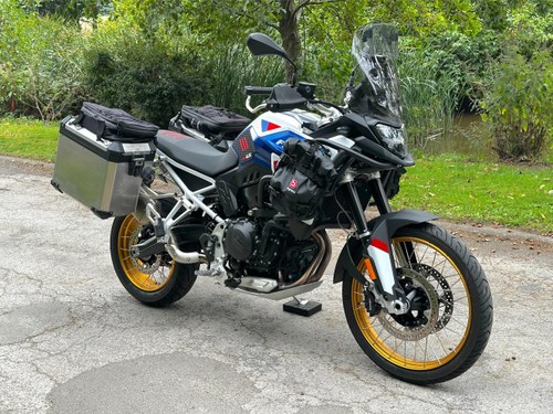 2024 BMW F900GS - WITH OR WITHOUT EXTRAS SHOWN VENDU