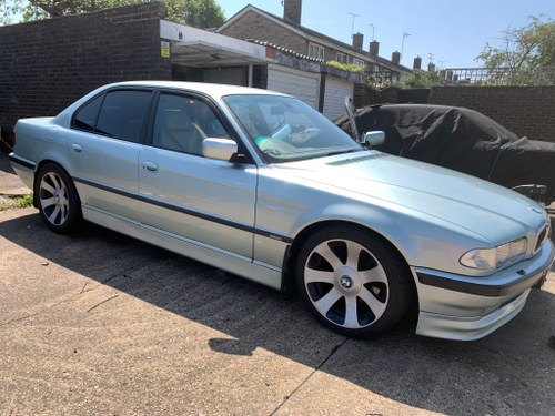 2000 BMW 7 Series E38 728i