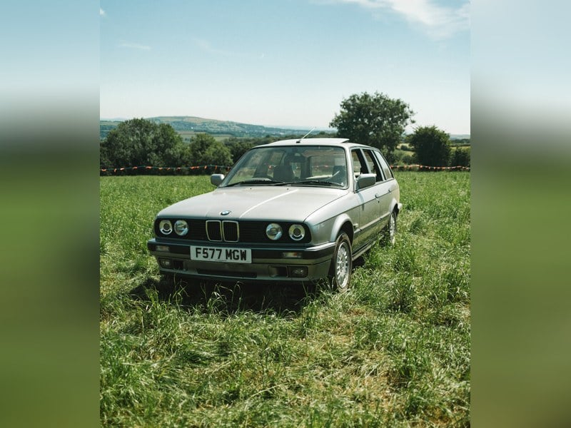 1989 BMW 3 Series E30 Touring 2.8 conversion